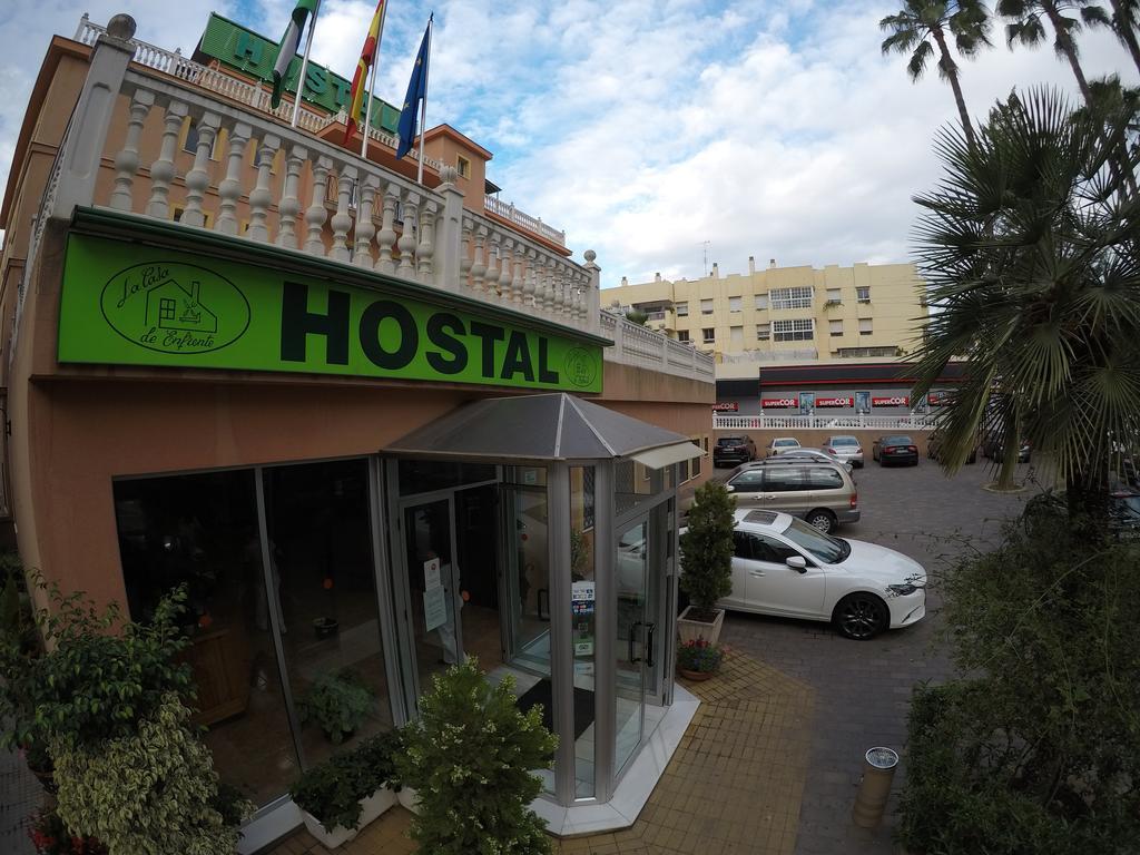 Hostal La Casa De Enfrente Malaga Exterior photo