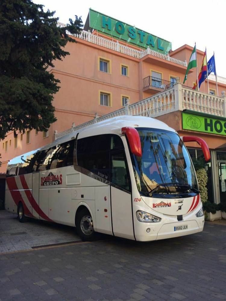 Hostal La Casa De Enfrente Malaga Exterior photo