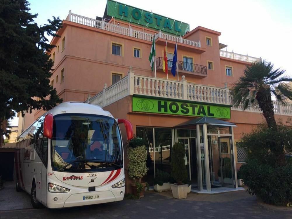 Hostal La Casa De Enfrente Malaga Exterior photo